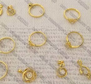 18K / 24K anéis reais de aço inoxidável do revestimento do ouro da joia inovativa do chapeamento de ouro da máquina do costume PVD